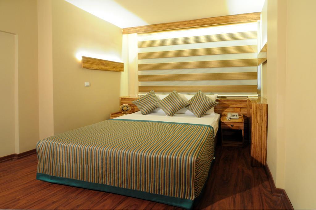 Hotel Buyuk Keban Istambul Quarto foto